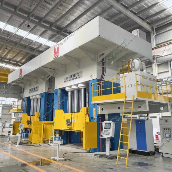 How the 2500T RTM Hydraulic Press is Shaping the Future of Composite Manufacturing